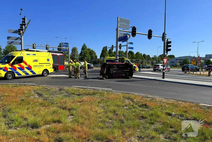 Vader en twee kinderen gewond na ongeval op kruising