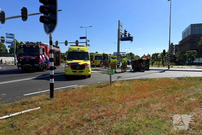 Vader en twee kinderen gewond na ongeval op kruising