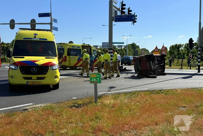 Vader en twee kinderen gewond na ongeval op kruising
