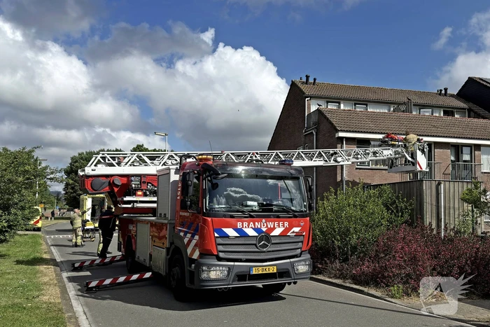 Traumateam assisteert bij medische noodsituatie in woning