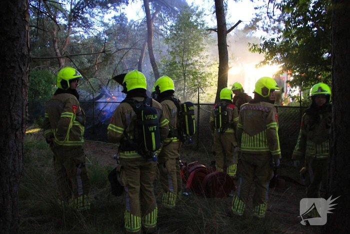 Brand in bos zorgt voor inzet brandweer