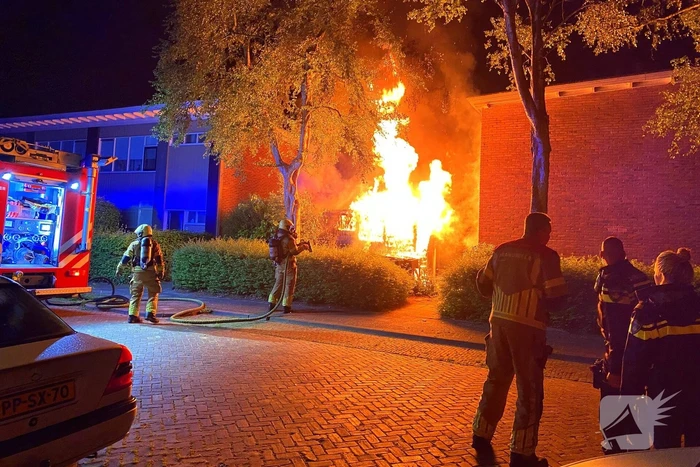 Brand verwoest schuur in de nacht