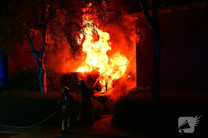 Brand verwoest schuur in de nacht
