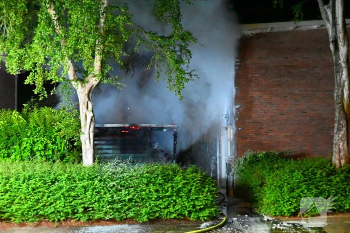 Brand verwoest schuur in de nacht
