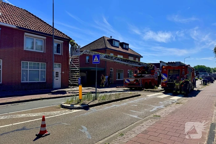 Vogelnesten op dak leiden tot vuur