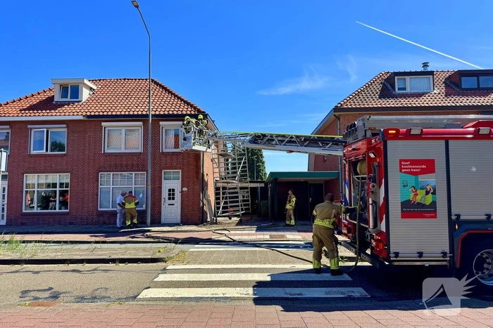 Vogelnesten op dak leiden tot vuur