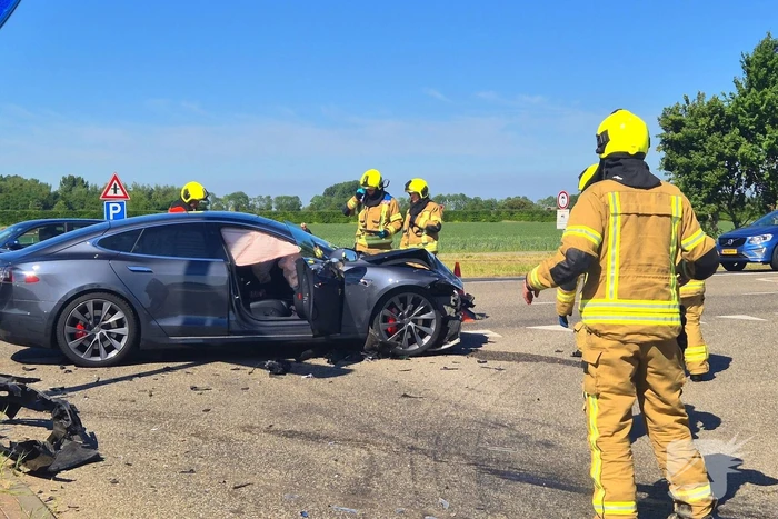 Ongeval met grote schade verstoort verkeer