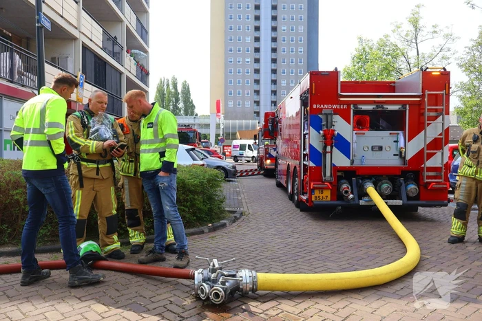 Zeer grote brand in transformatorhuis leidt tot ontruiming appartementen