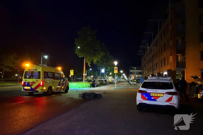 Botsing tussen auto en scooter