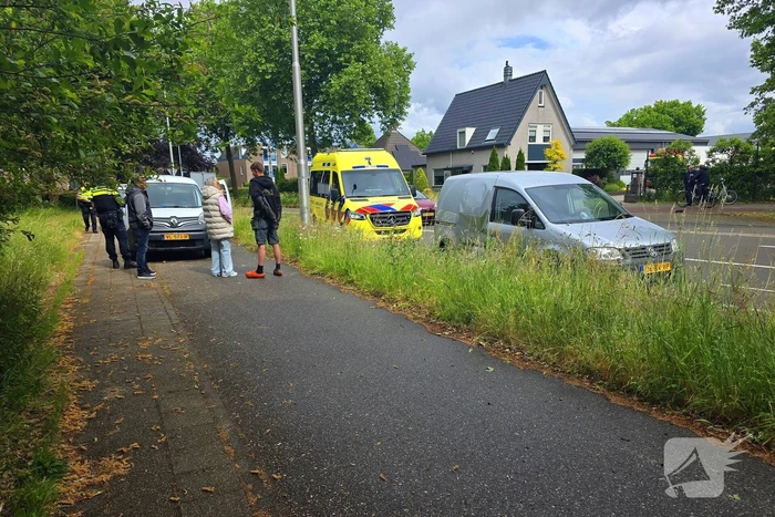Ongeluk met twee voertuigen leidt tot schade