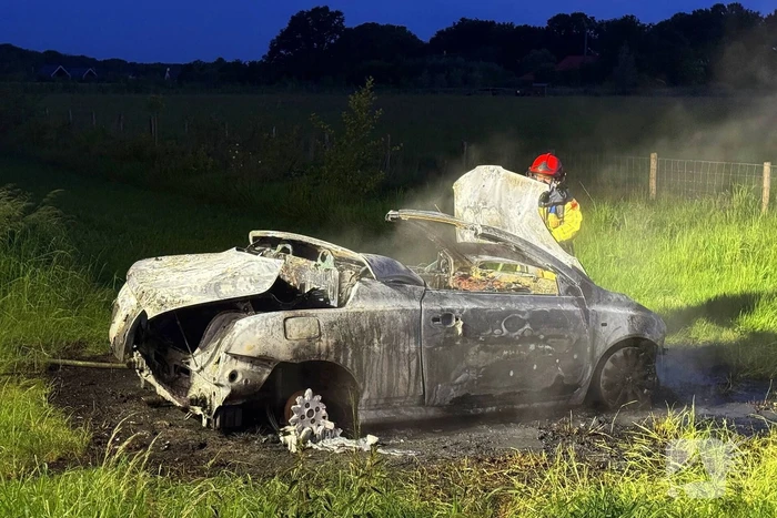 Brandweer ingezet voor autobrand