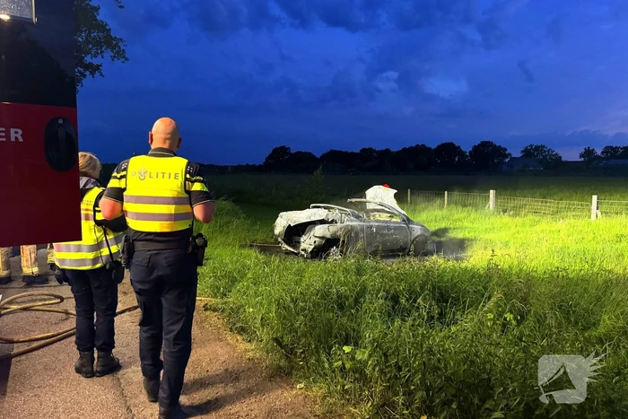 Brandweer ingezet voor autobrand