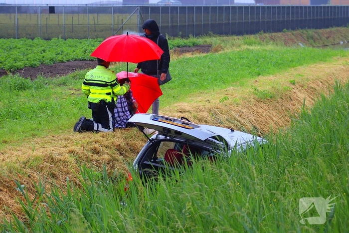Auto te water na ongeval