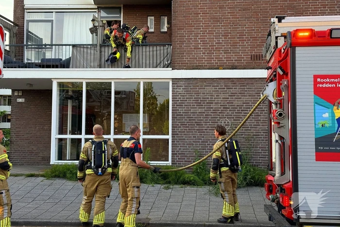 Brand op balkon snel onder controle