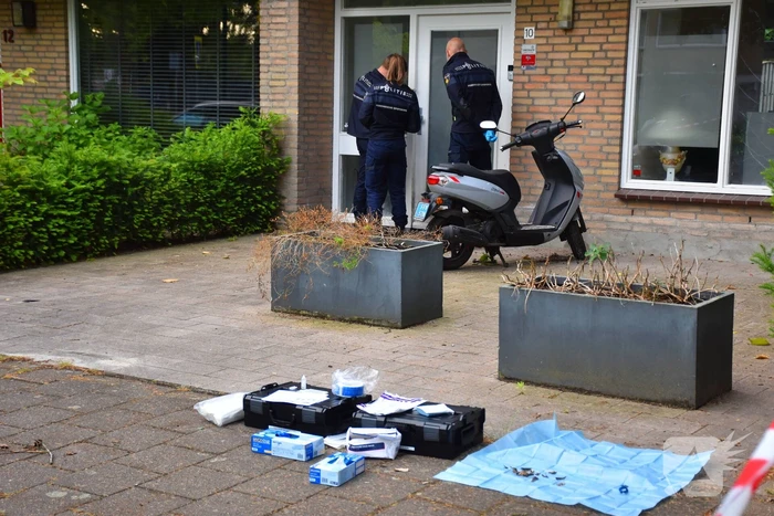 Vuurwerkaanval veroorzaakt schade aan woning