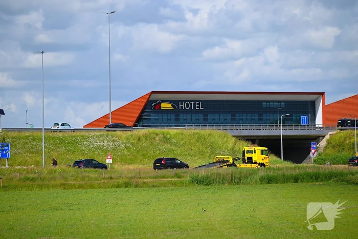 Twee voertuigen afgesleept na kopstaart botsing