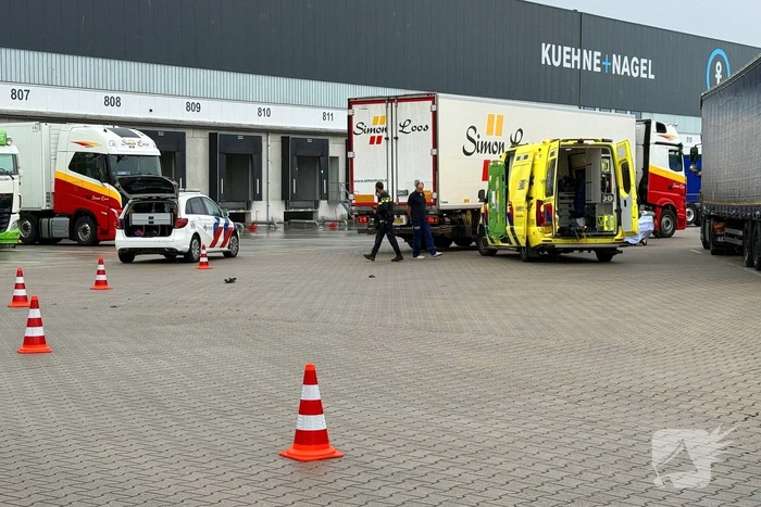 Fatbike botst op vrachtwagen, bestuurder gewond