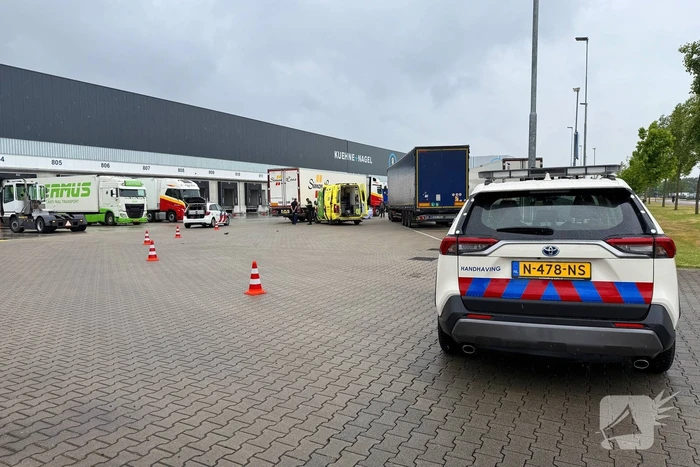 Fatbike botst op vrachtwagen, bestuurder gewond