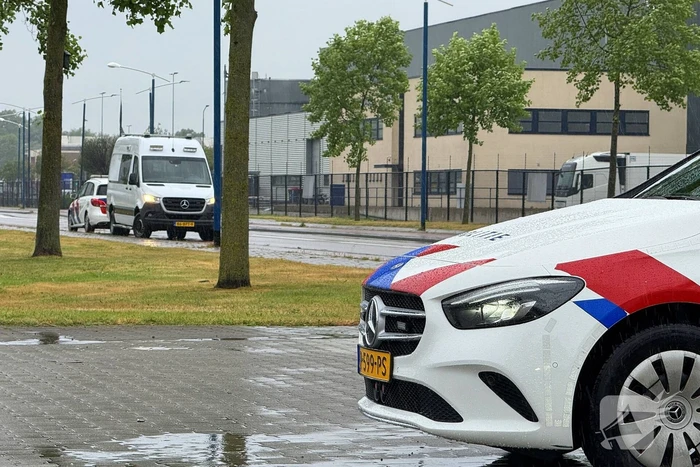 Fatbike botst op vrachtwagen, bestuurder gewond
