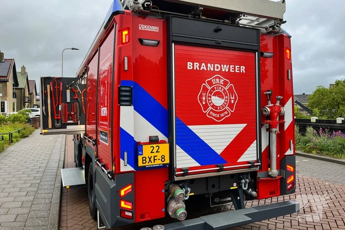 Brandweer redt vastzittende eendjes