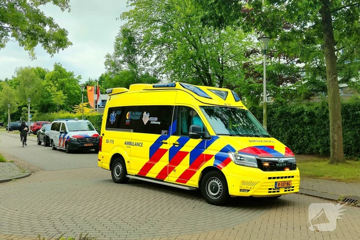 Botsing tussen auto en scooter