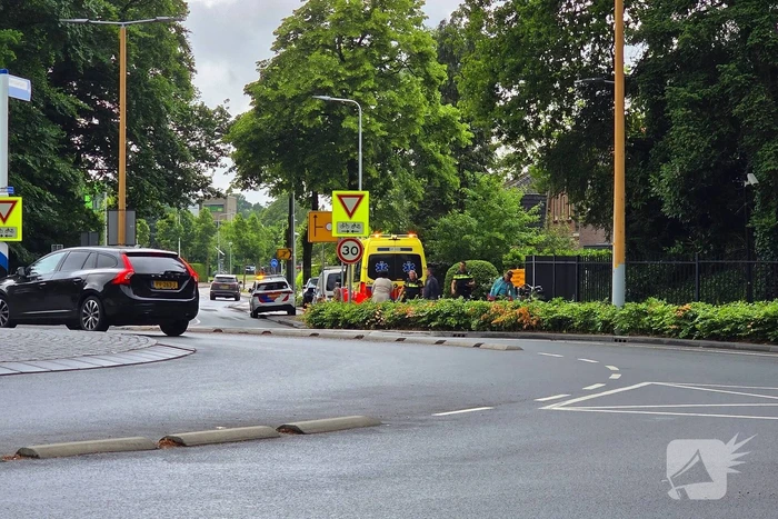 Fietser en bestelbus betrokken bij ongeval