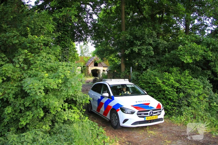 Verdachte vaten gevonden bij woning