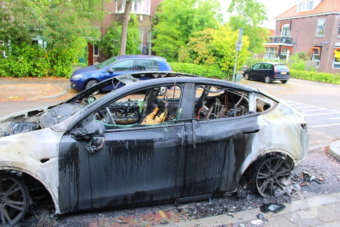 Autobrand vernietigt Tesla