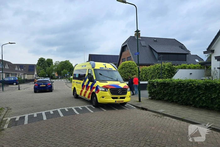 Vrouw raakt gewond na val van fiets