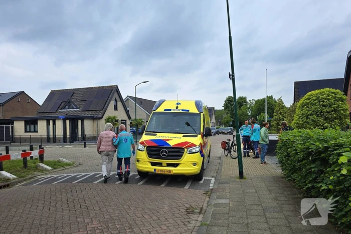 Vrouw raakt gewond na val van fiets