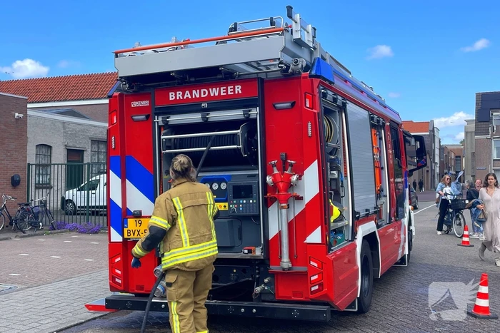 Brandweer ingezet bij brand in dak van woning