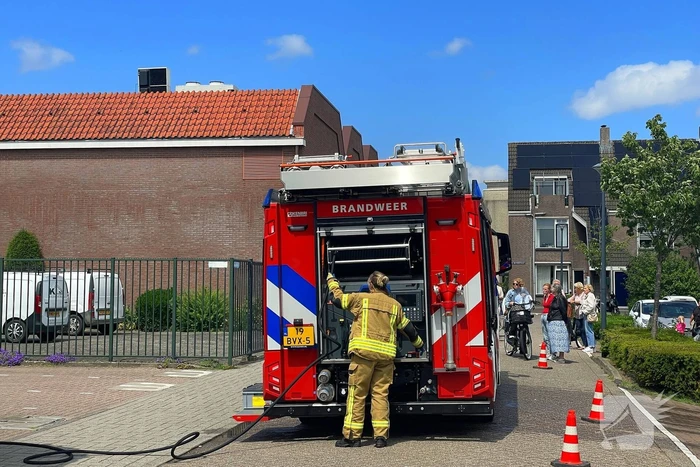 Brandweer ingezet bij brand in dak van woning