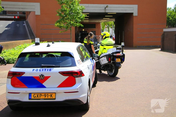 Bestuurder rijdt scootmobiel aan, merkt niks en rijdt door
