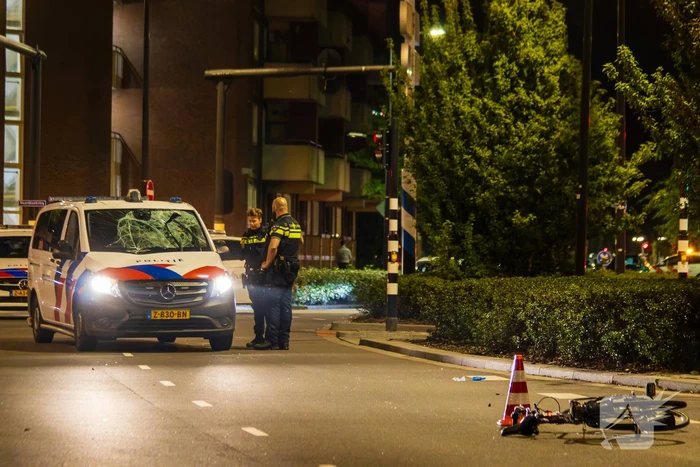 Politie schept fietser tijdens spoedrit
