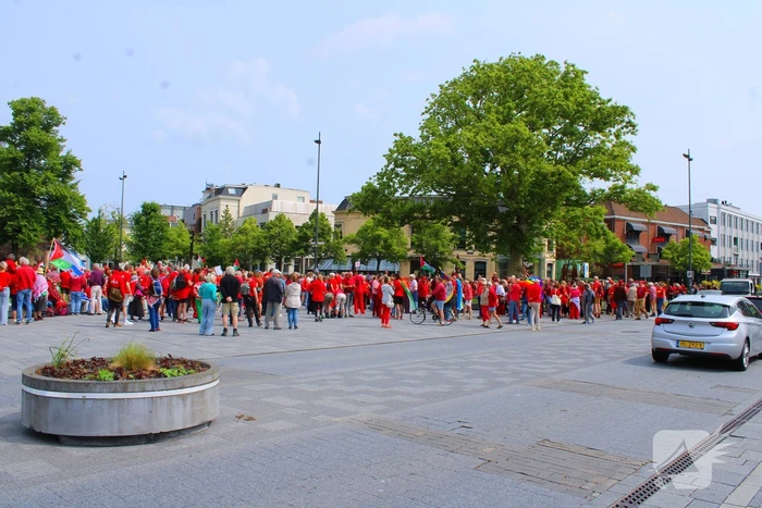 Veel deelnemers aan demonstratie en tegen demonstratie