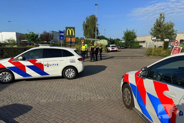 Camouflagekleding en wapen zorgen voor onrust