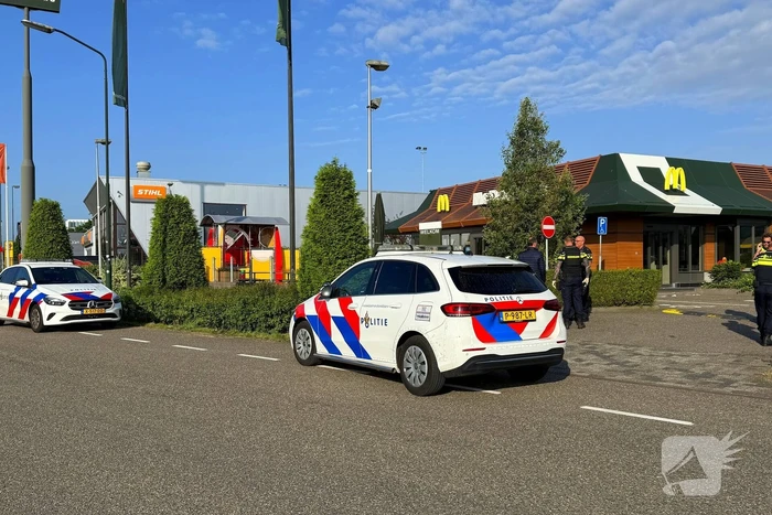 Camouflagekleding en wapen zorgen voor onrust