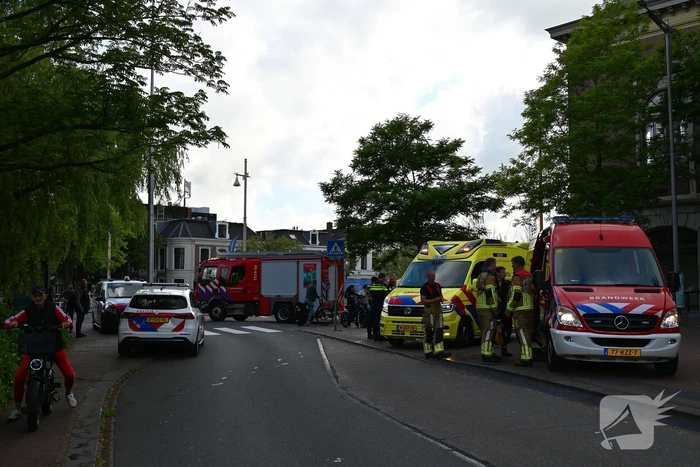 Duikteam haalt persoon uit water
