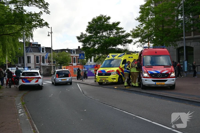 Duikteam haalt persoon uit water