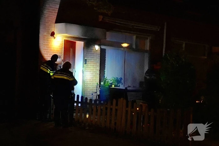Politie onderzoekt explosie nabij woning
