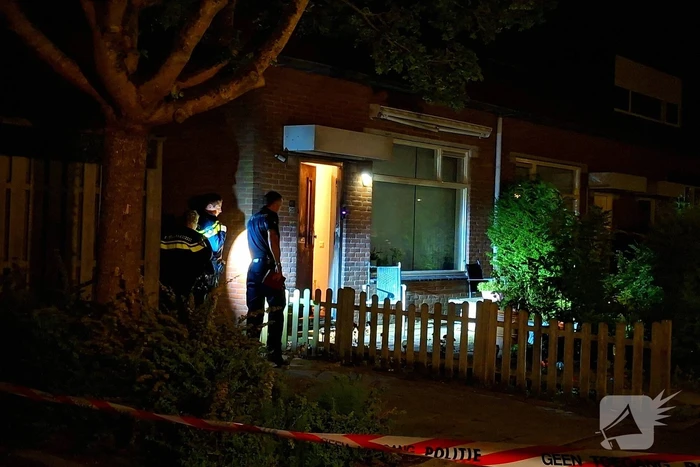 Politie onderzoekt explosie nabij woning