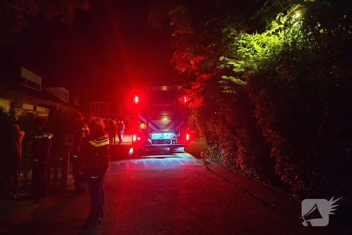 Politie onderzoekt explosie nabij woning