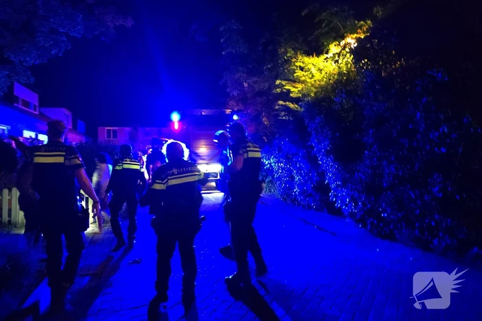 Politie onderzoekt explosie nabij woning