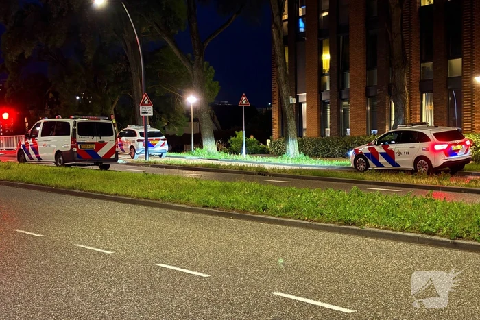 Agent gewond bij incident in kliniek, verdachte aangehouden