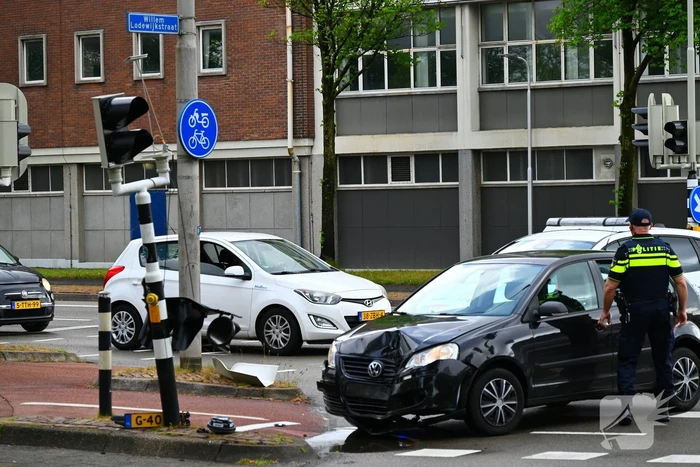 Ongeluk bij kruising met verkeerslicht