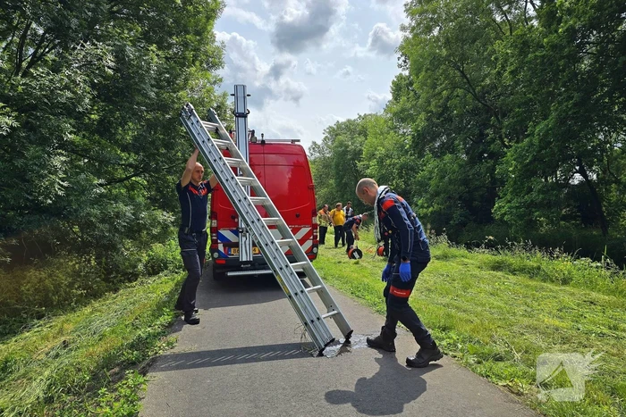 Hulpdiensten speuren naar mogelijke drenkeling