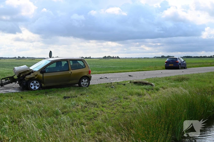 Frontaler botsing veroorzaakt ravage