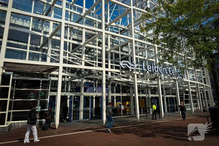 Landelijke NS staking zorgt voor gestrande reizigers en toeristen