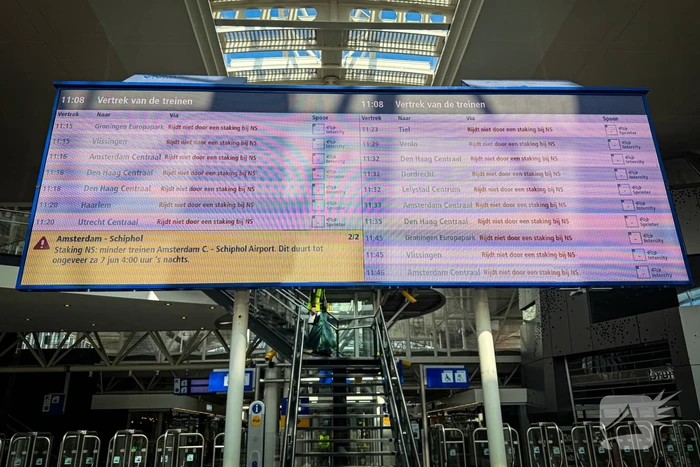 Landelijke NS staking zorgt voor gestrande reizigers en toeristen