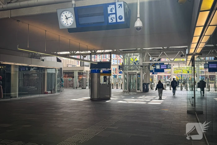 Landelijke NS staking zorgt voor gestrande reizigers en toeristen